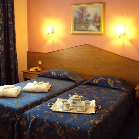 Astoria Hotel Traditional Gümülcine Dış mekan fotoğraf